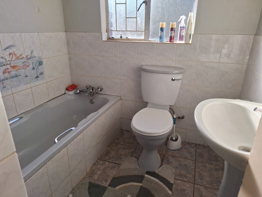 2 Bedroom Property for Sale in Dassie Rand North West